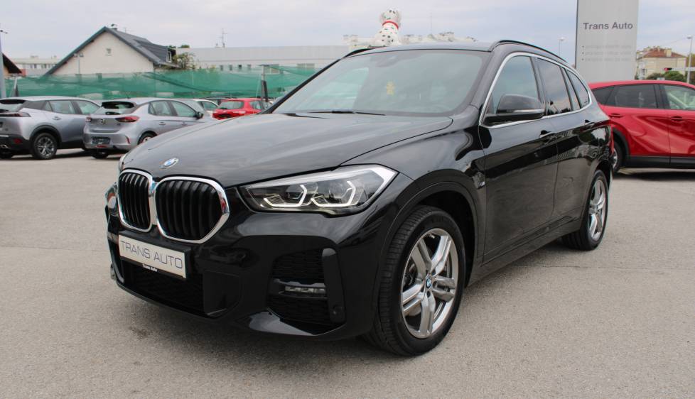 BMW X1 20d xDrive AUTOMATIK M-paket *LED, NAVIGACIJA, KAMERA* reg 5/2025